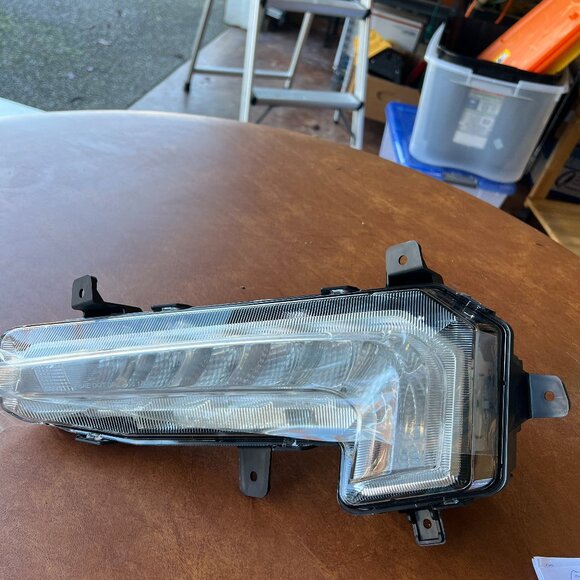 2016-2018 Chevrolet Malibu Fog Light Left Driver LH OEM 84525421 LED DRL Running - Picture 1 of 12